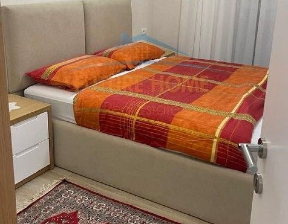 Qira, Apartament 1+1, 21 Dhjetori