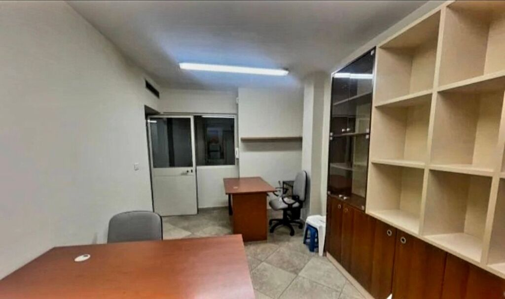 ZYRE ME QIRA 80 M2 ISH EKSPOZITA