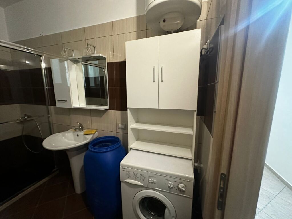 🏡 Apartament 2+1 me qira në Vlorë – Pranë Fjortes