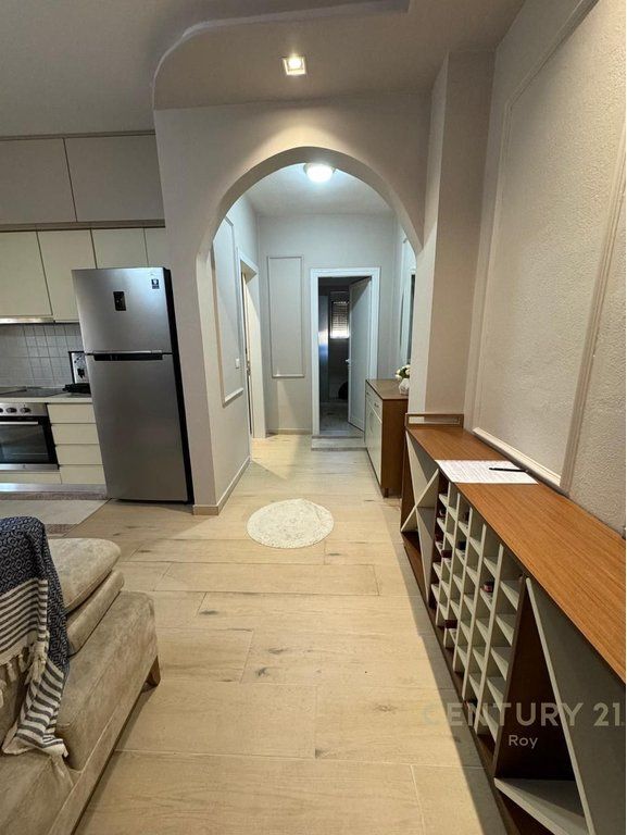 JEPET ME QIRA 1+1 NE SHKEMBIN E KAVAJES