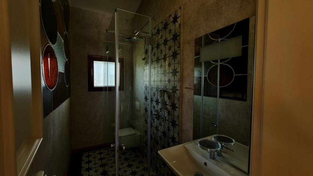 VILE LUKSOZE PER SHITJE TEK ZONA TEG