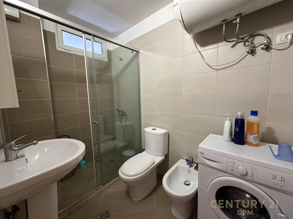 Apartament 2+1+2 Per Qira Prane Kopshtit Botanik!