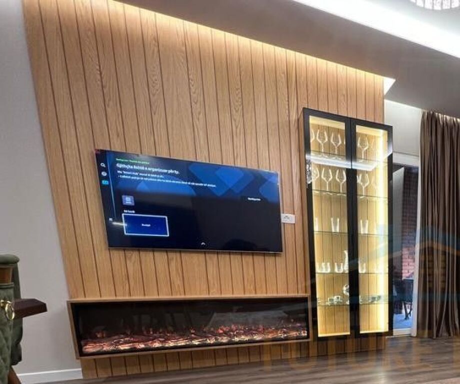 For sale, Apartment 2+1+2+Parking Space, Ali Demi, Tirana.