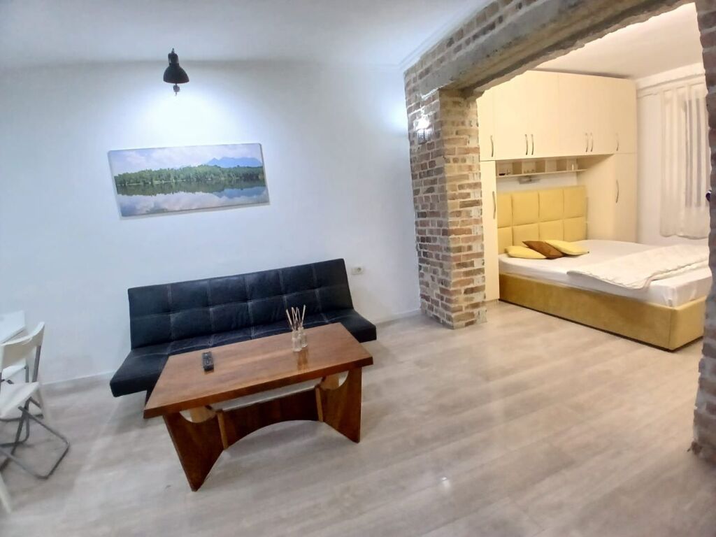 Studio apartment 40m2, Durres street, 500 thousand lek