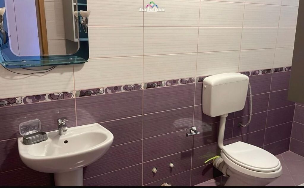 Vile Me Qera 2+1 Tek Shkolla e Kuqe (ID BV22592) Tirane