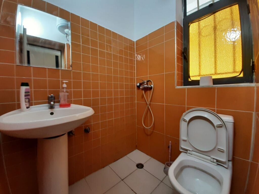 Place 5 min from the New Boulevard, furnished with everything and wifi