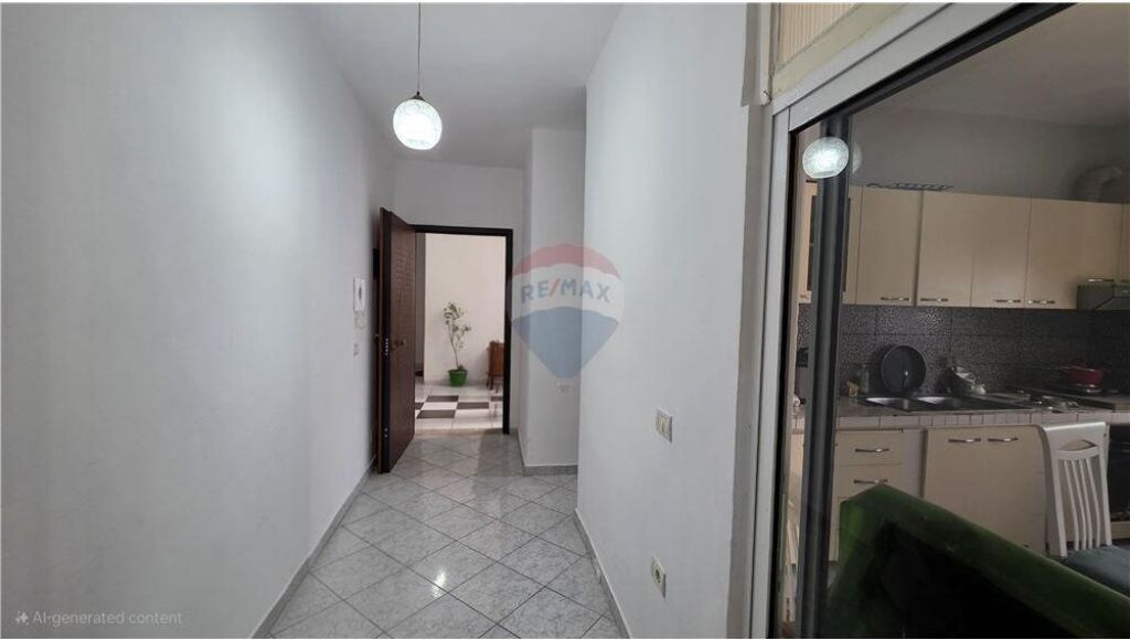 Apartament 1+1 ne shitje , prane Poliklinikes