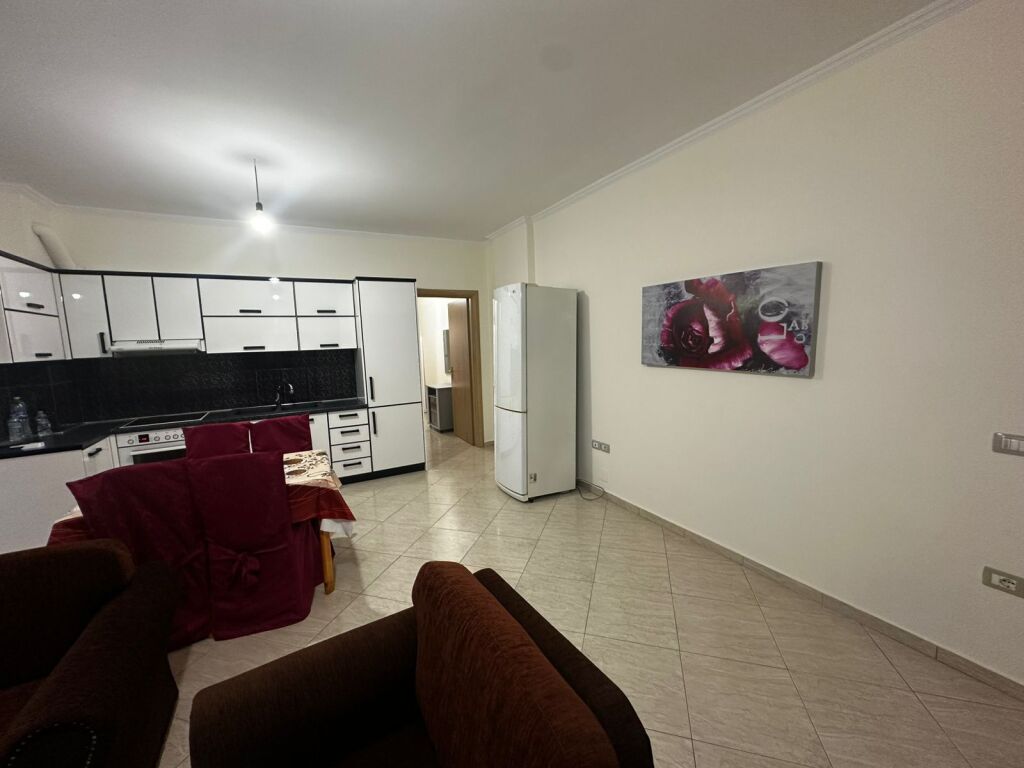 🏡 Apartament 2+1 me qira në Vlorë – Pranë Fjortes