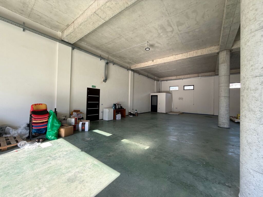 In Affitto - Magazzino - Prush, Tirana