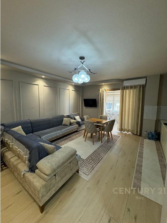 JEPET ME QIRA 1+1 NE SHKEMBIN E KAVAJES