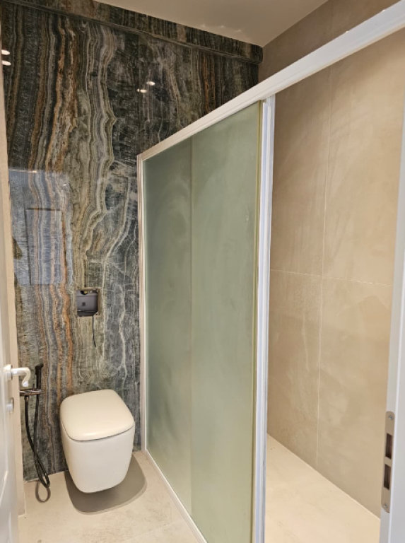 ▫️ SHITET APARTAMENT 3+1 – PRANË TEG