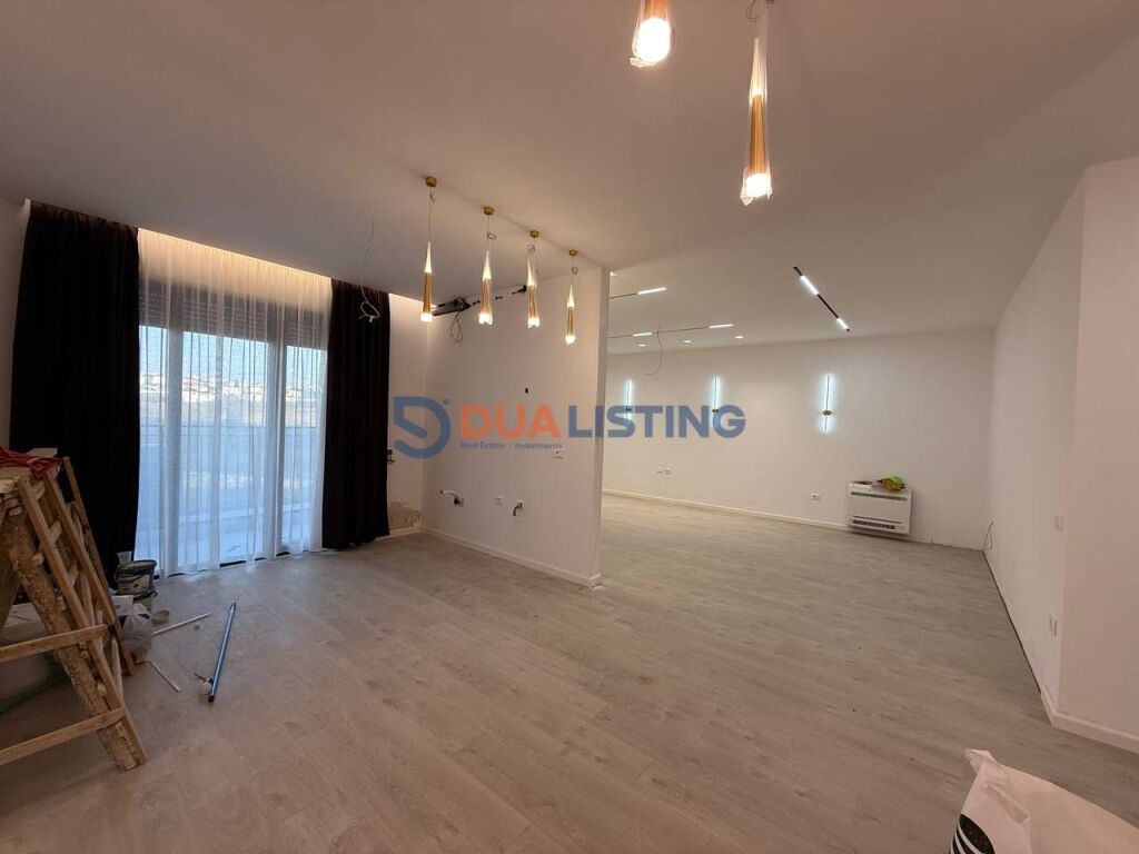 Ofrojme me qira ambjent zyre tek Liqeni i thate