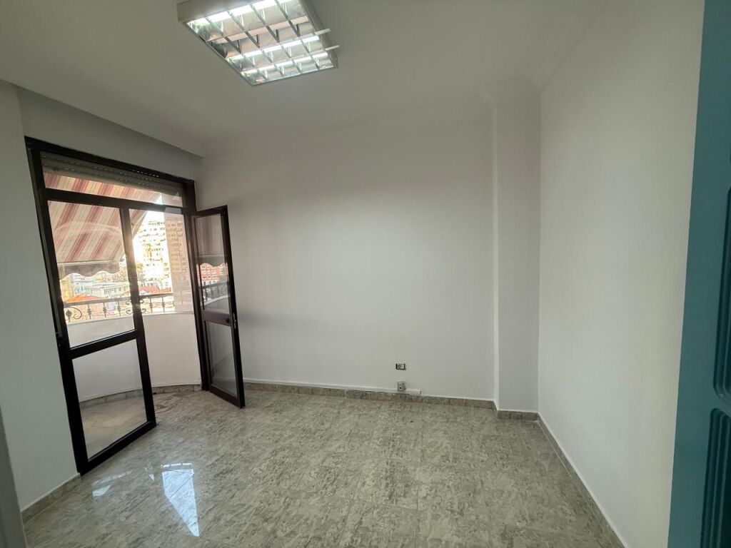 Jepet Ambient Zyre me Qera – Ish Blloku, Rr. Ismail Qemali 🏢