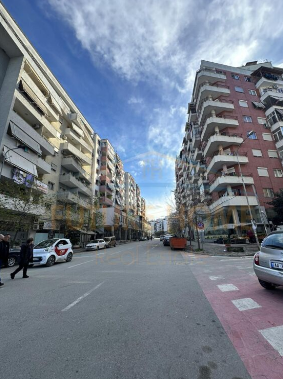  Okazion !! Apartament 2+1+2 per shitje ne Yzberish, 1250€ metri