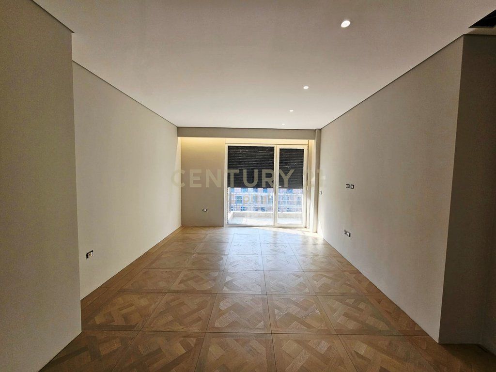 Apartment 2+1 with parking space for sale in Grand Park Residence