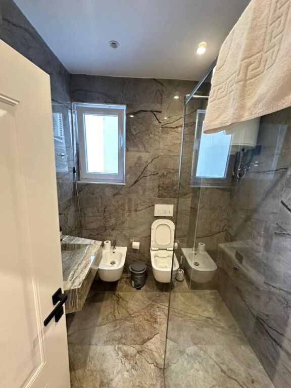 JEPET ME QERA APARTAMENT 1+1 RROTA E KUQE, PLAZH