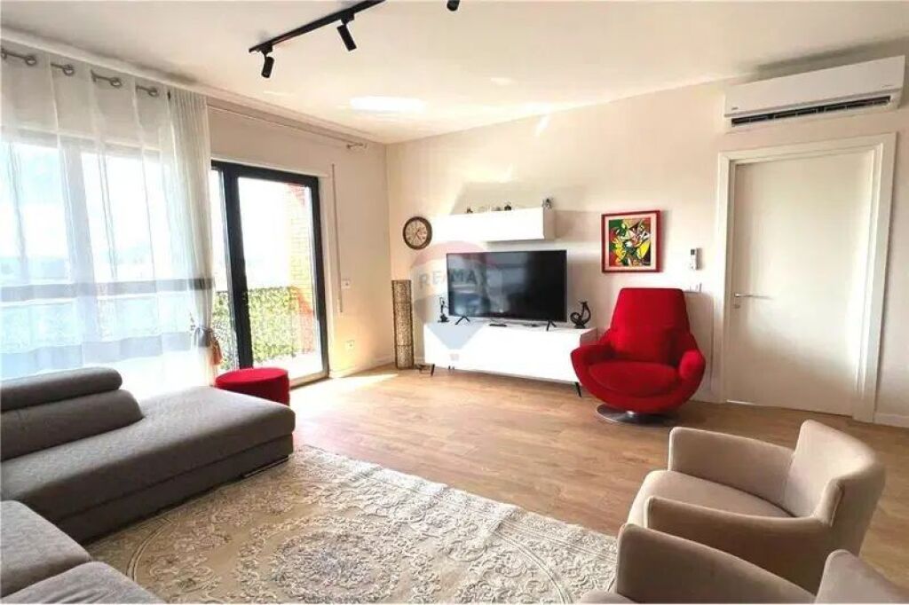 APARTAMENT 2+1 ME QIRA MYSLYM SHYRI