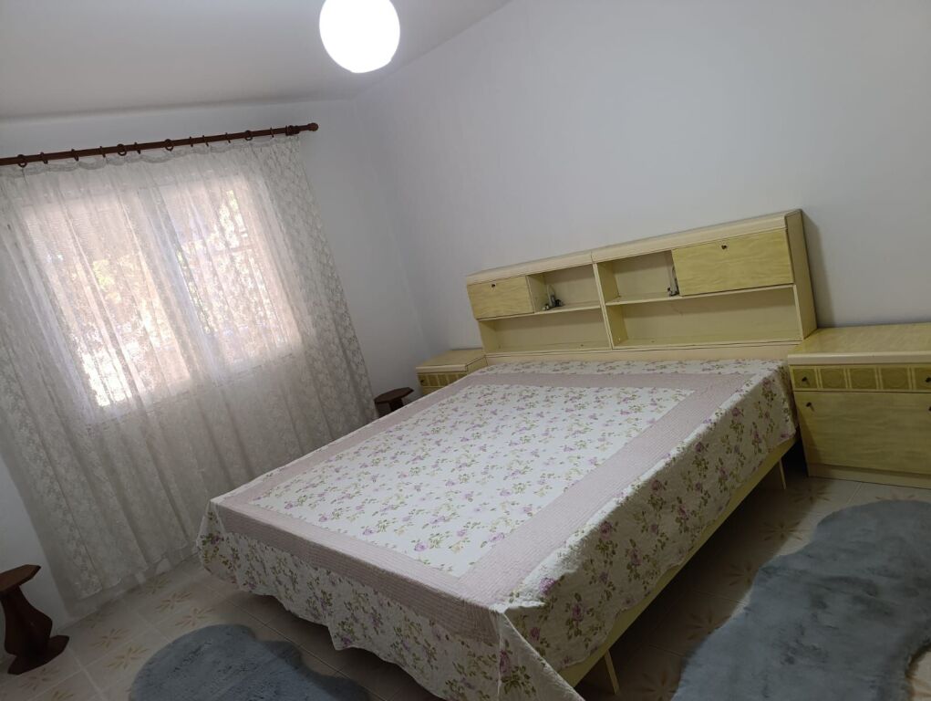 Apartament 2+1 për qera ne yzberisht