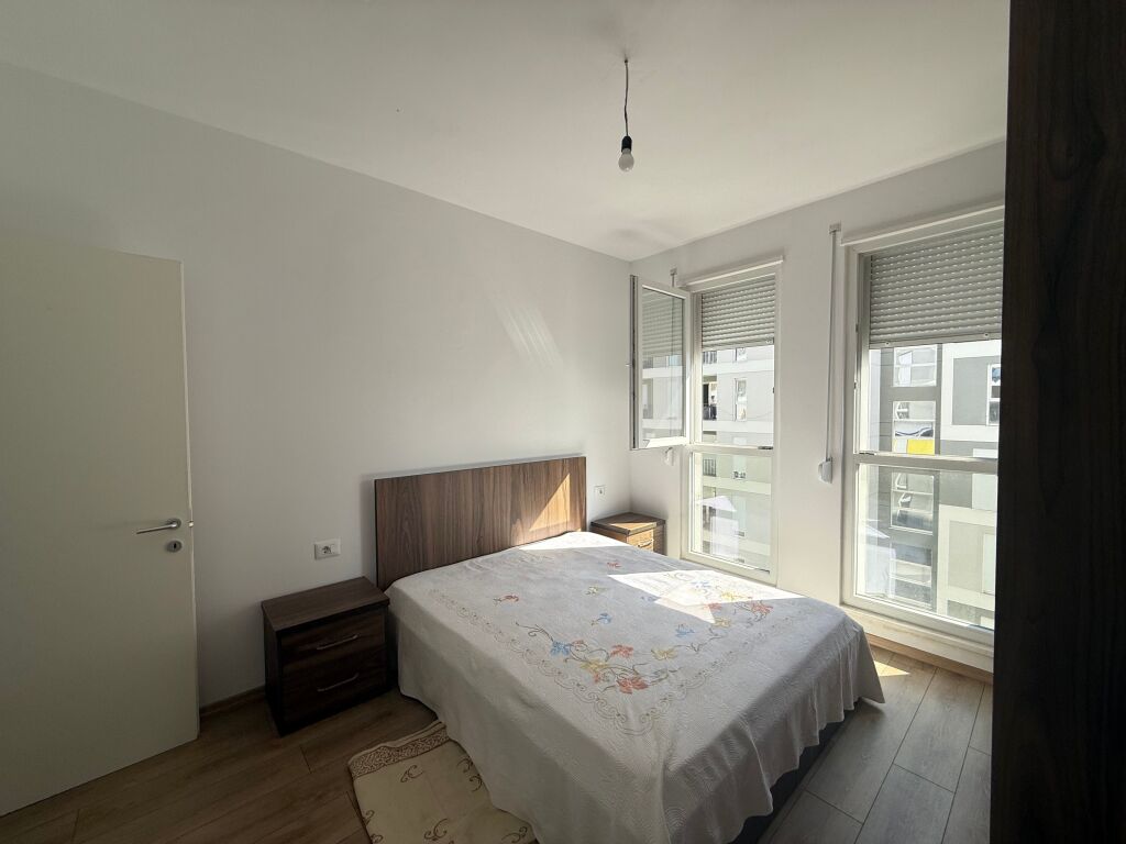 Univers city / Qera Apartament 1+1 Me Post Parkimi 40’000 All / Muaj