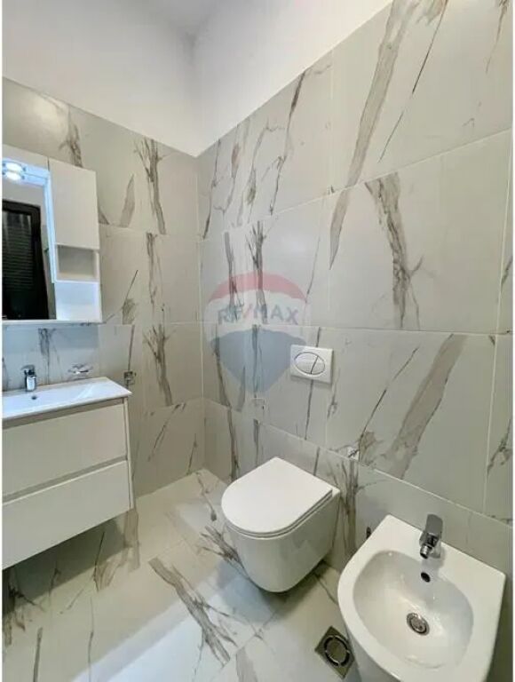 APARTAMENT 2+1+2 + PARKIM ME QIRA TEK DELIJORGJI!