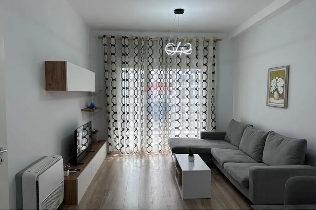 Apartament 2+1 me qera Kompleksi Kontakt