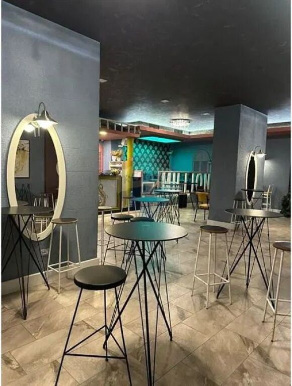 🎶 Ambient Komercial për Qira – Ideal për Muzikë Live në Vlorë