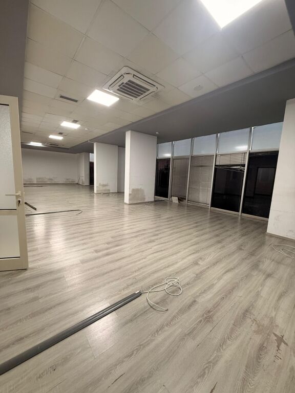 JEPET ME QERA AMBIENT BIZNESI ZONA E TATIMEVE, DURRES