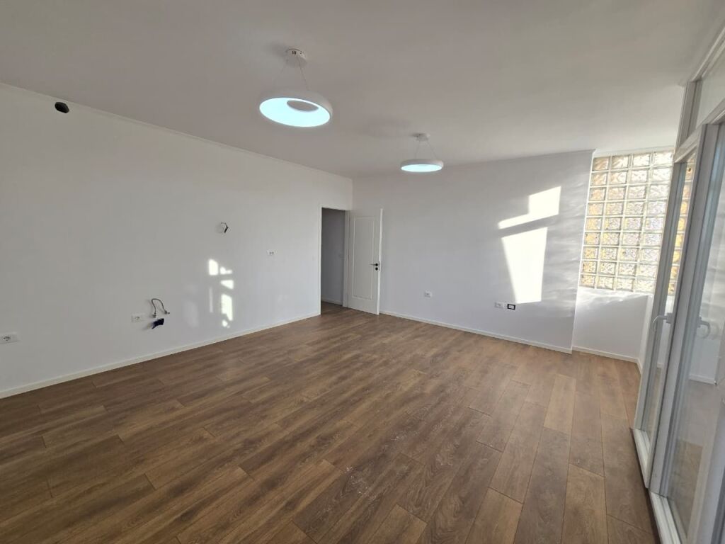 Apartment 2+1+2+Balcony for Sale, Prokuroria, Tirane