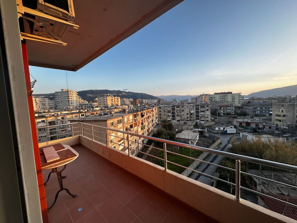 🏡 Apartament 2+1 me qira në Vlorë – Pranë Fjortes