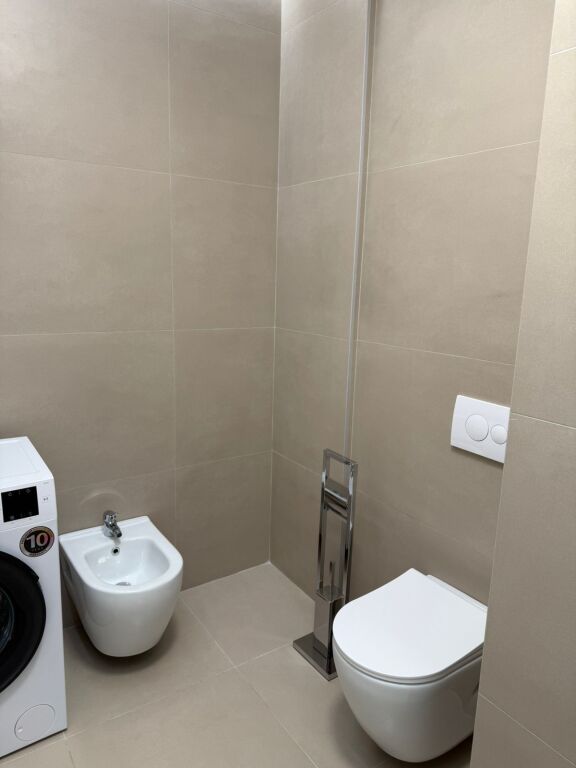 Super ap 1+1 a Laprake (vicino alla cupola)