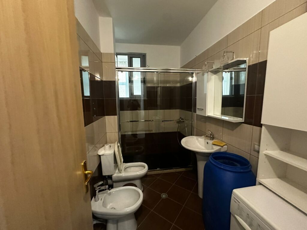 🏡 Apartament 2+1 me qira në Vlorë – Pranë Fjortes