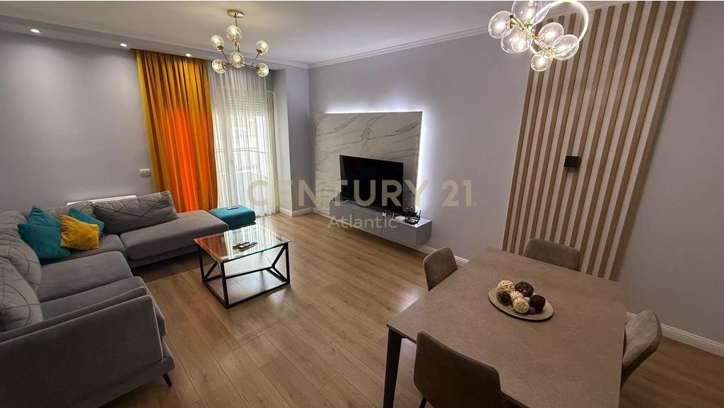 Apartament 1+1 Me Qira në Rruga e re e Portit, Durrës - 500€ | 71 m²