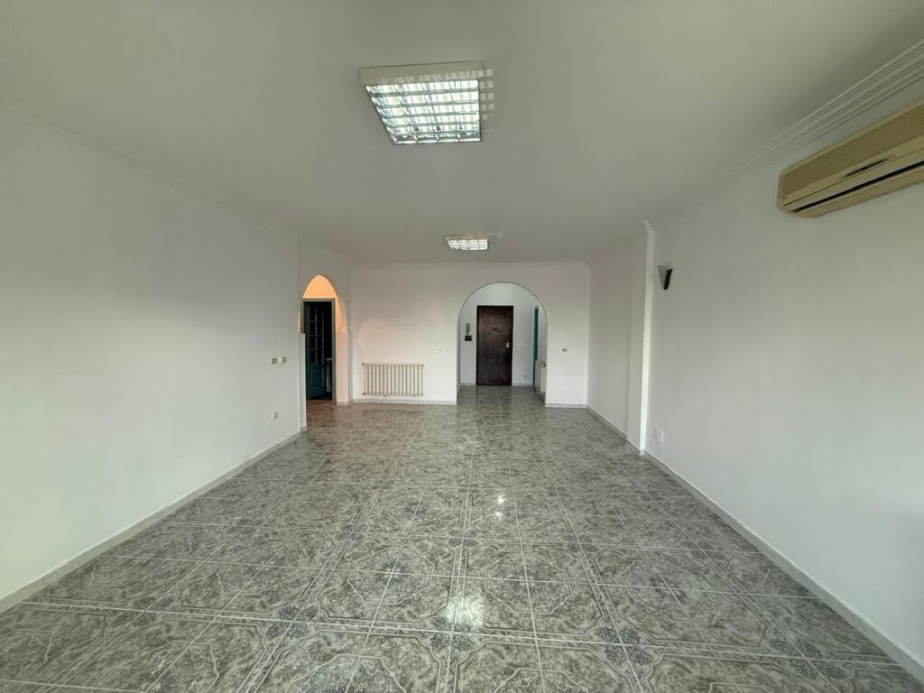 Jepet Ambient Zyre me Qera – Ish Blloku, Rr. Ismail Qemali 🏢