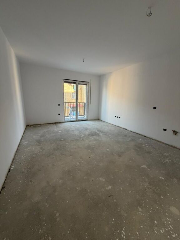 🏡 Shitet apartament 2+1 te Ali Demi