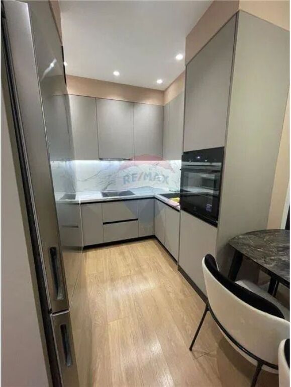 Apartament 2+1+2 me qera Vila Gold