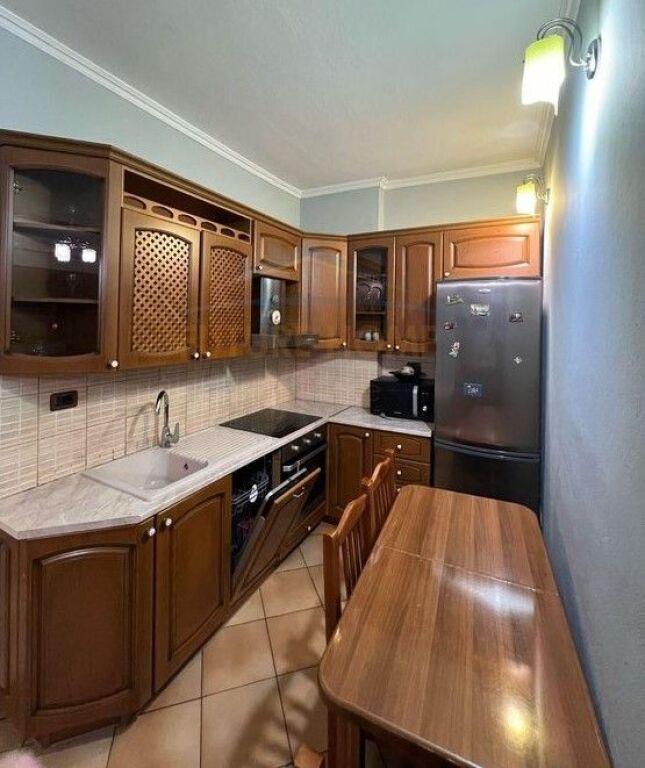 Qira, Apartament 1+1, 21 Dhjetori