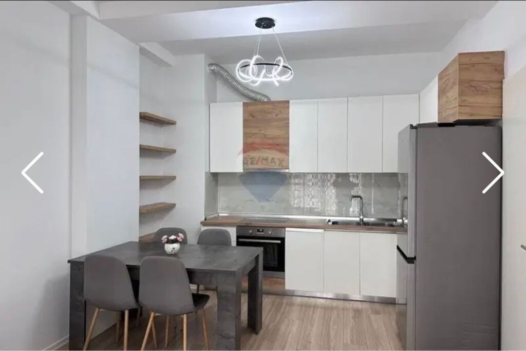 Apartament 2+1 me qera Kompleksi Kontakt