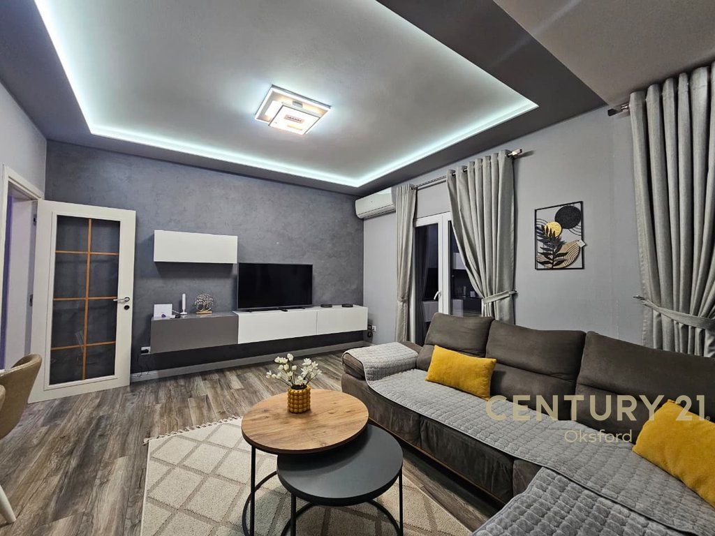 JEPET ME QIRA APARTAMENT 2+1+GARDEROB NE SAUK 650 € /Muaj Sip. Totale  110m2