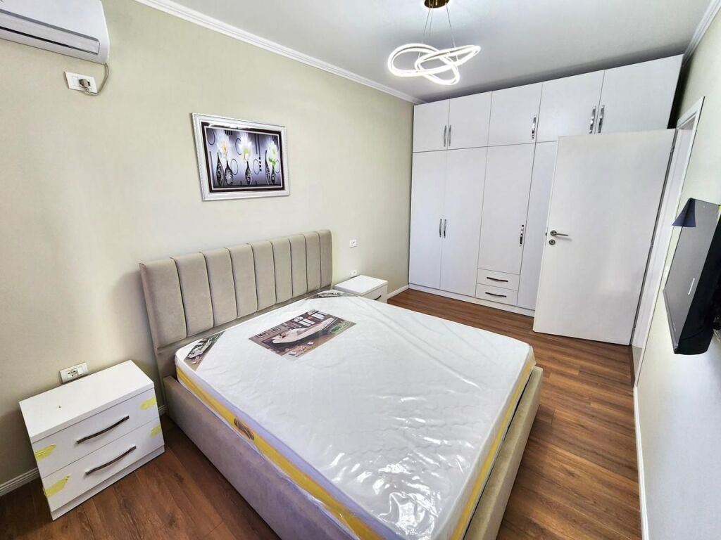 📌Jepet me Qira : Shtëpi Private 70m2 + Tokë 150m2 -📍 Mullet -TEG 400€ me 2 vende parkimi, E re ,hera parë me Qira ( 3 min nga tegu)🔥