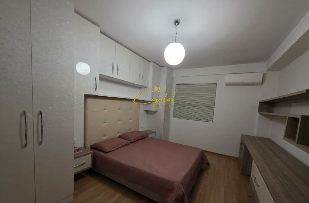 APARTAMENT ME QIRA 4+1+2 MINE PEZA 1.500 EURO