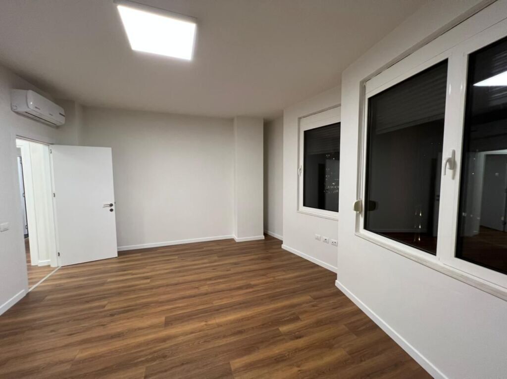 Zyra me Qera ne Qender📍Toptani center