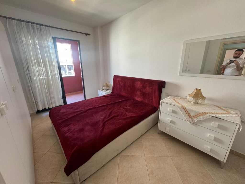 Shitet Apartament 2+1 Yzberisht prane Fitness Unik