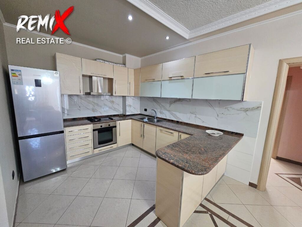 JEPET ME QERA  APARTAMENT 2+1+2 + DEPO  PRANE ISH URT