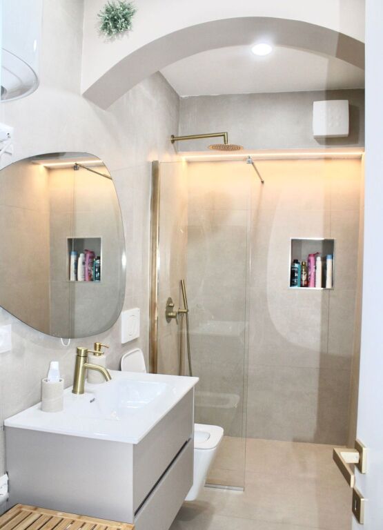 APARTAMENT 2+1 RER QIRA NE BLLOK TE KAFE ROMA