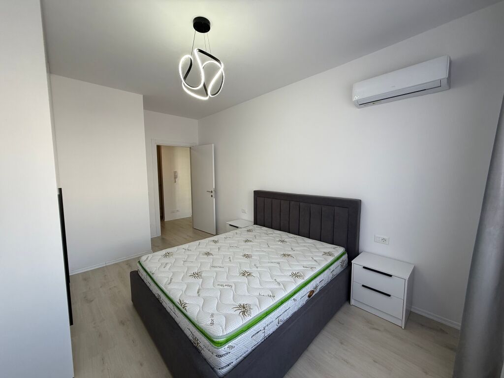 Univers city | Qera Apartament 1+1 Ne Vleren 40’000all muaj