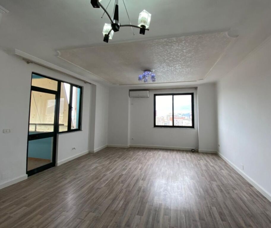 Zyre 3+1 per qera tek Ekspozita