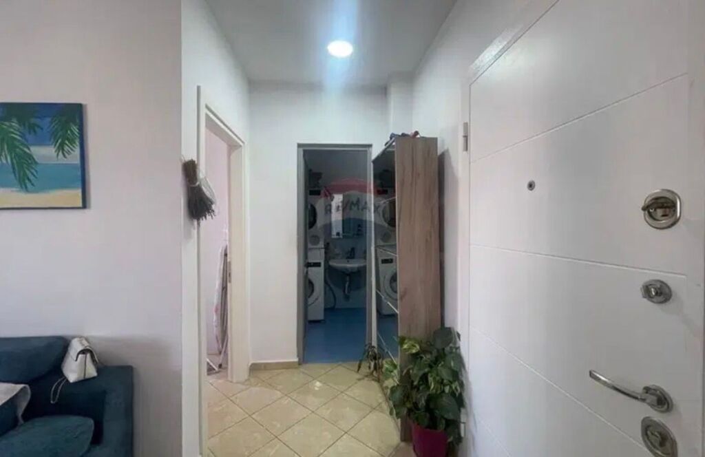 Apartament - Për Shitje - Kombinat, Tiranë