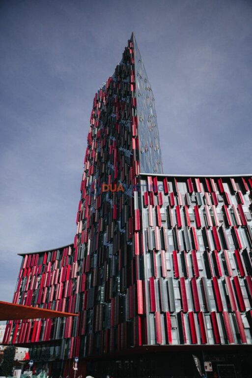 Qera Ambient Premium për Zyra në zemër të Tiranës 📍 Air Albania Stadium
