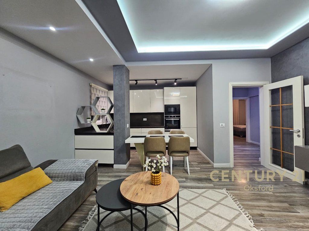 JEPET ME QIRA APARTAMENT 2+1+GARDEROB NE SAUK 650 € /Muaj Sip. Totale  110m2