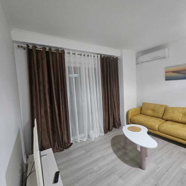 1+1,i mobiluar,stacion treni,cmimi 600 mije leke